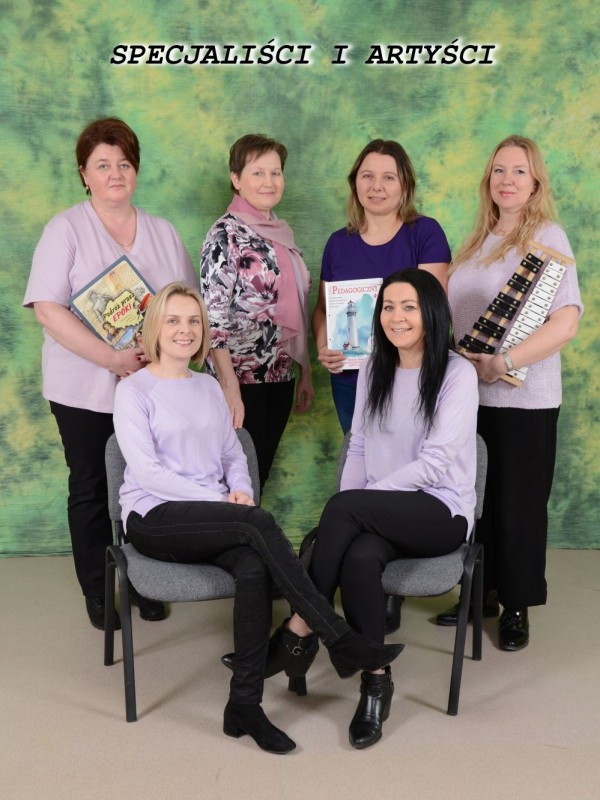 SPECJALICI I ARTYCI